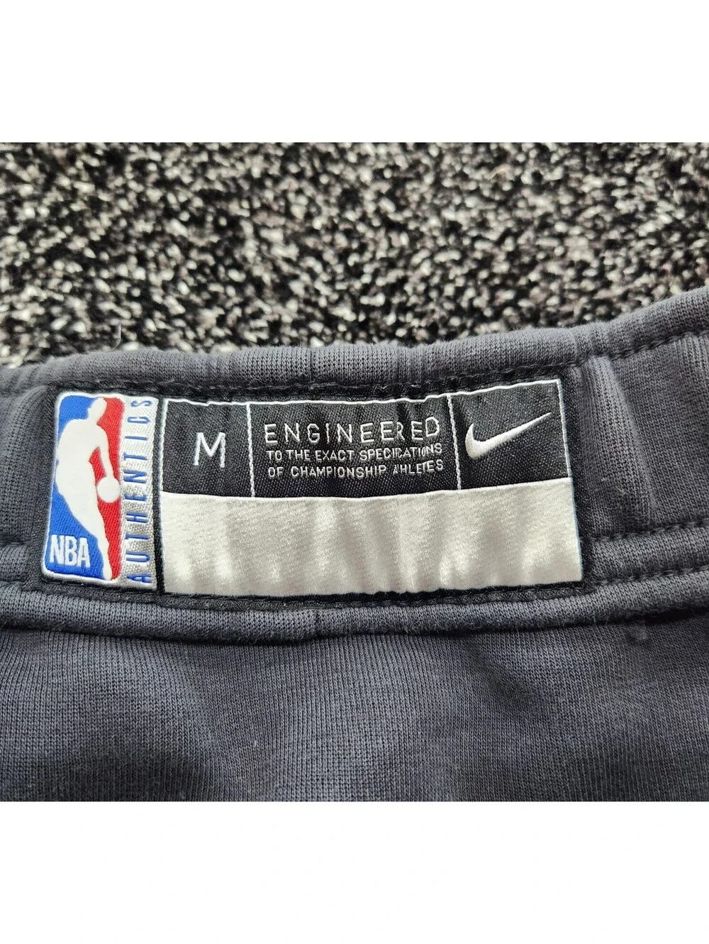 Nike Tech Fleece Shorts Mens Size Medium NBA San Antonio Spurs Gray Engineered